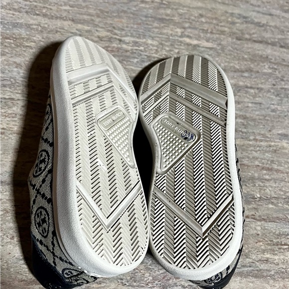 Tory Burch Black and White Patterned Sneakers - Picture 13 of 16